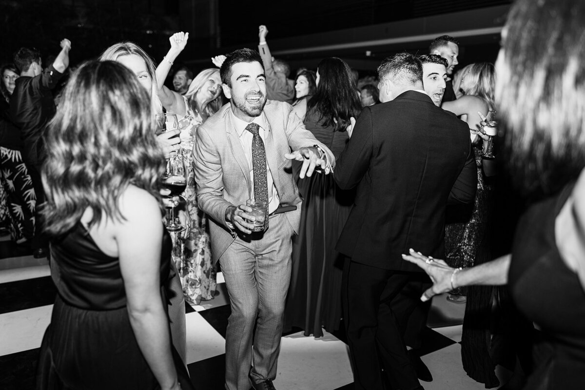 Cleveland Museum of Art Wedding Lindsey Ramdin Best Cleveland Wedding Photographer80