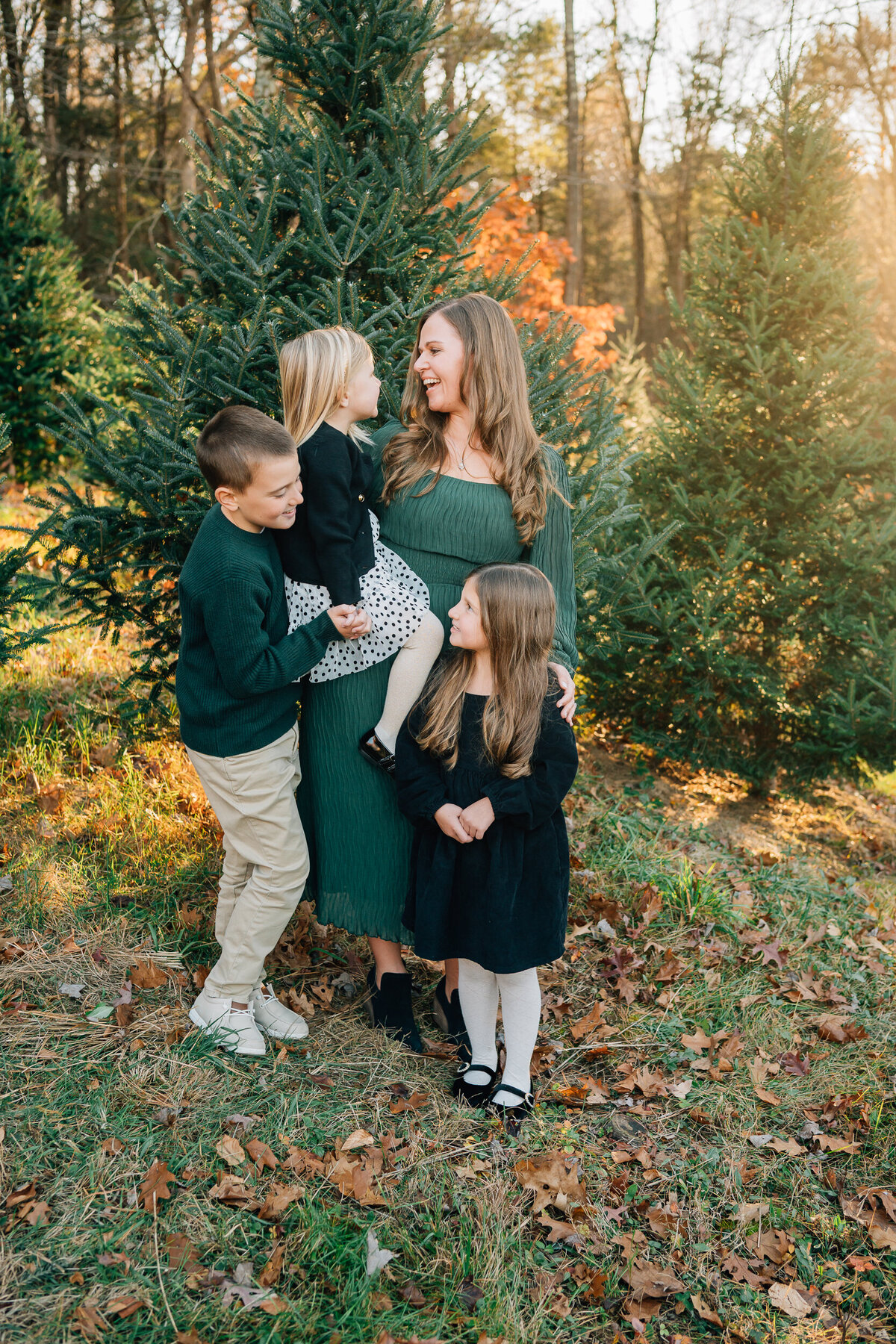 Christmas Tree Farm Mini Sessions | Connecticut Family Photographer-6