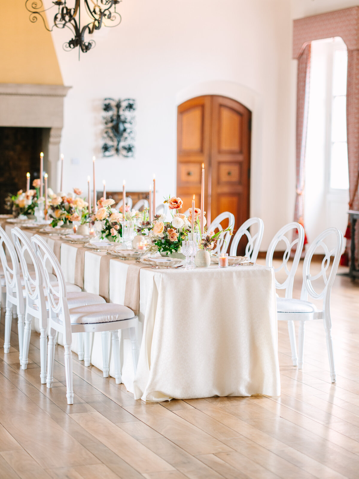 villa-terrace-milwaukee-reception-table-kassieanaphotography.com