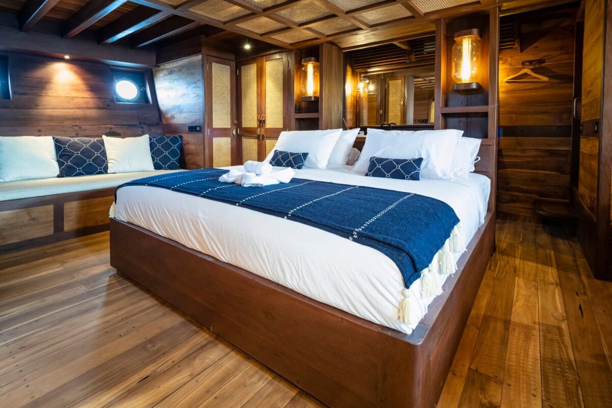 Majik Luxury Yacht Charter Raja Ampat Master Cabin
