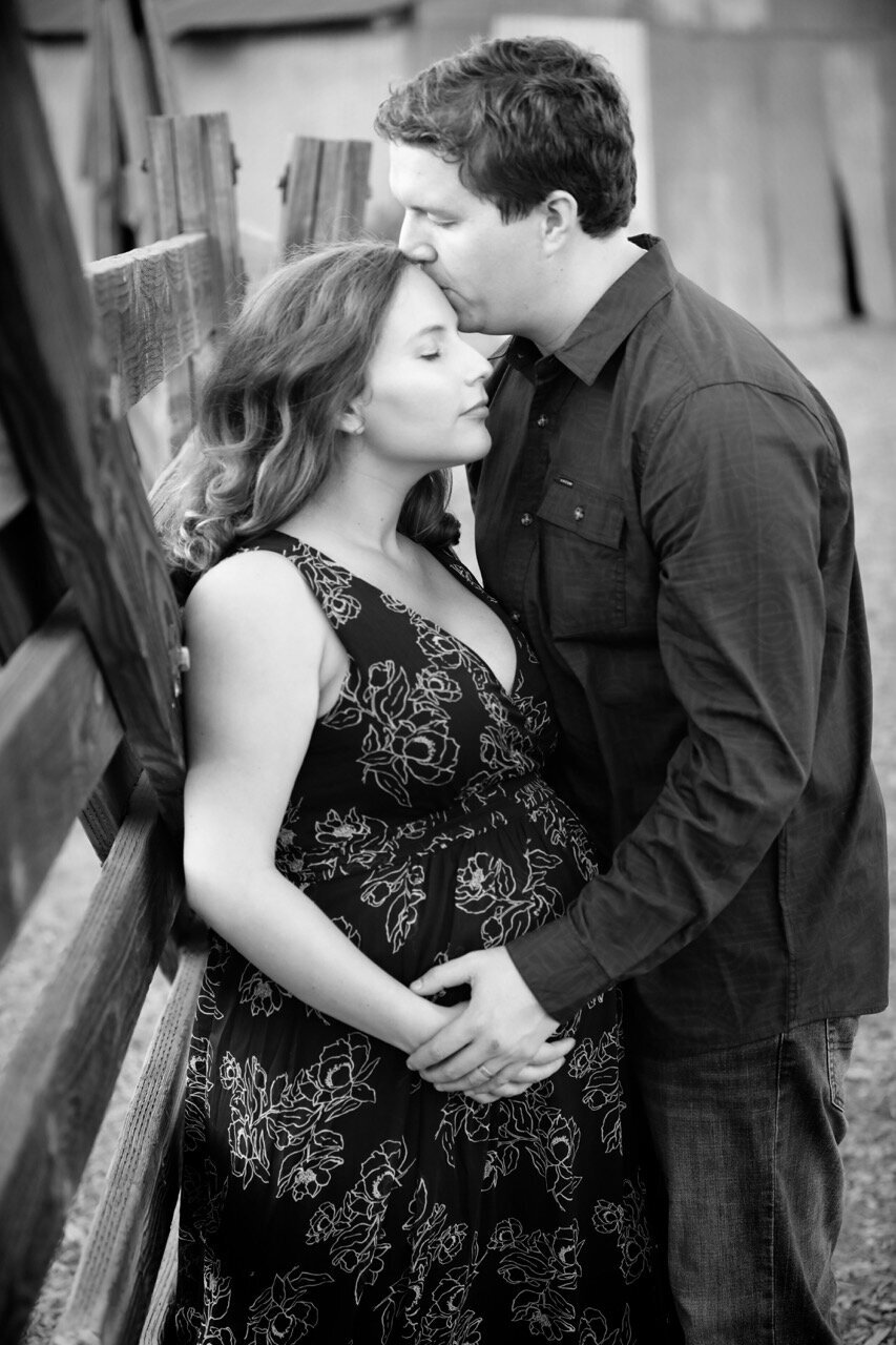 20-neborn-natural-light-orange-county-lauren-ford-photography.