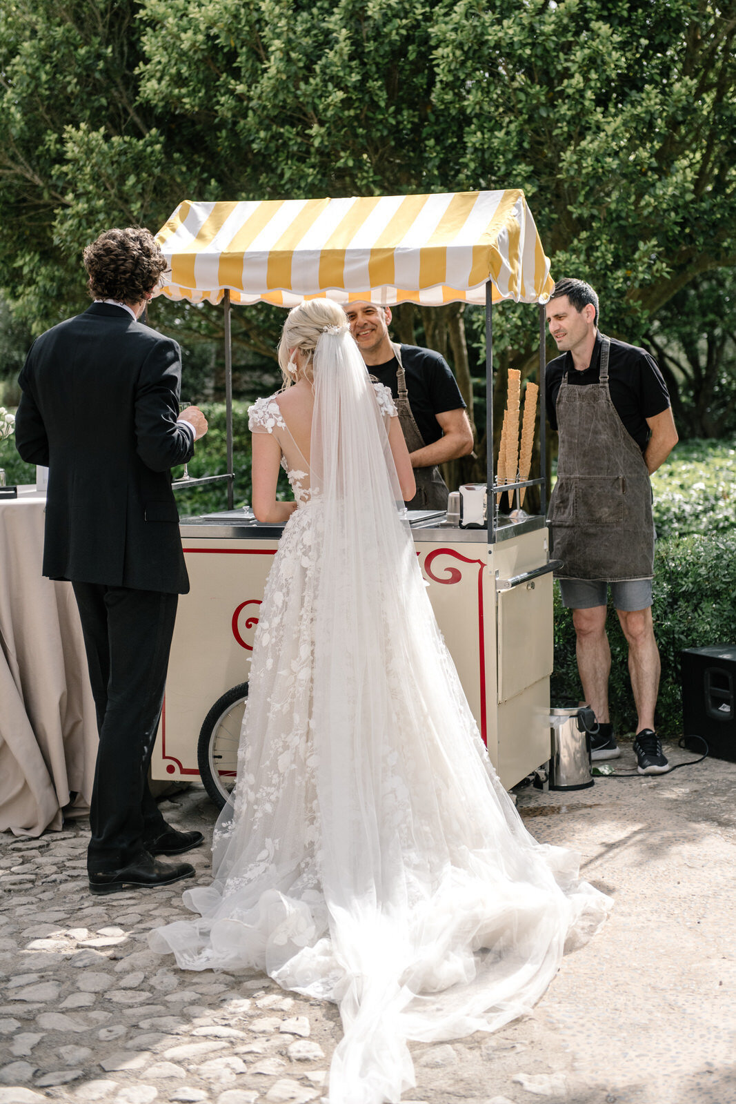 ice cream cart at mallorca destination wedding