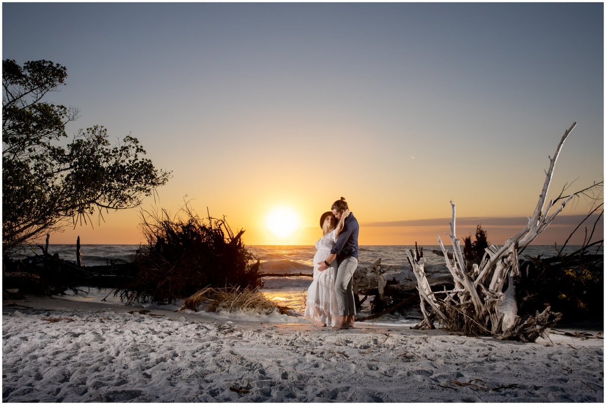 Maternity Photography on Longboat Key at Beer Can Island at sunset