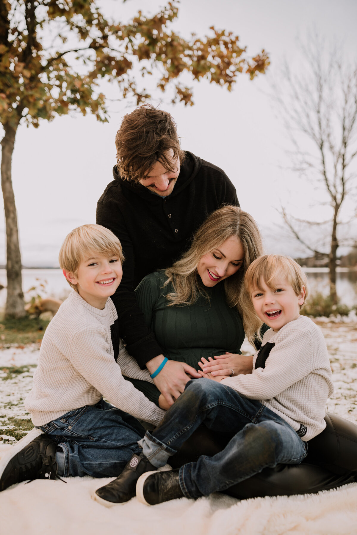 andryanna-family-winter-maternity-photography-sudbury-4