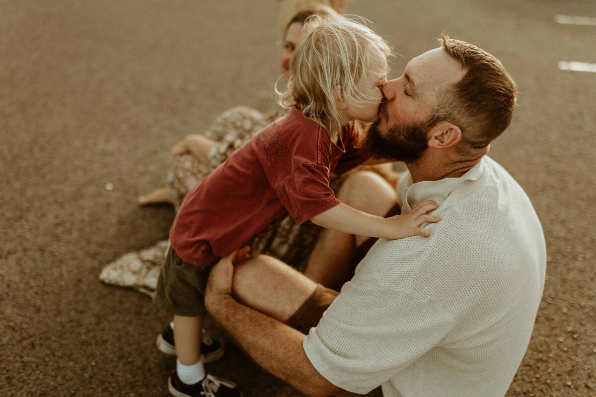 emmawandphotography_bundneena_kurnell_motherhood_sutherlandshirephotographer_cronullaphotographer_motherhood_sydneymotherhoodphotographer_royalnationalpark_familyphotographer_sutherlandshirefamilyphotographer_cronullafamilyphotographer_beachshoot_beachfamilysession_vanlife_urbanfamilyphotographer