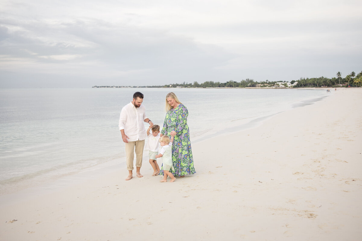 EboniRobyn-Family-Caroline-BeachShack-LyfordCay-Nassau-NewProvidence-TheBahamas-Final-57