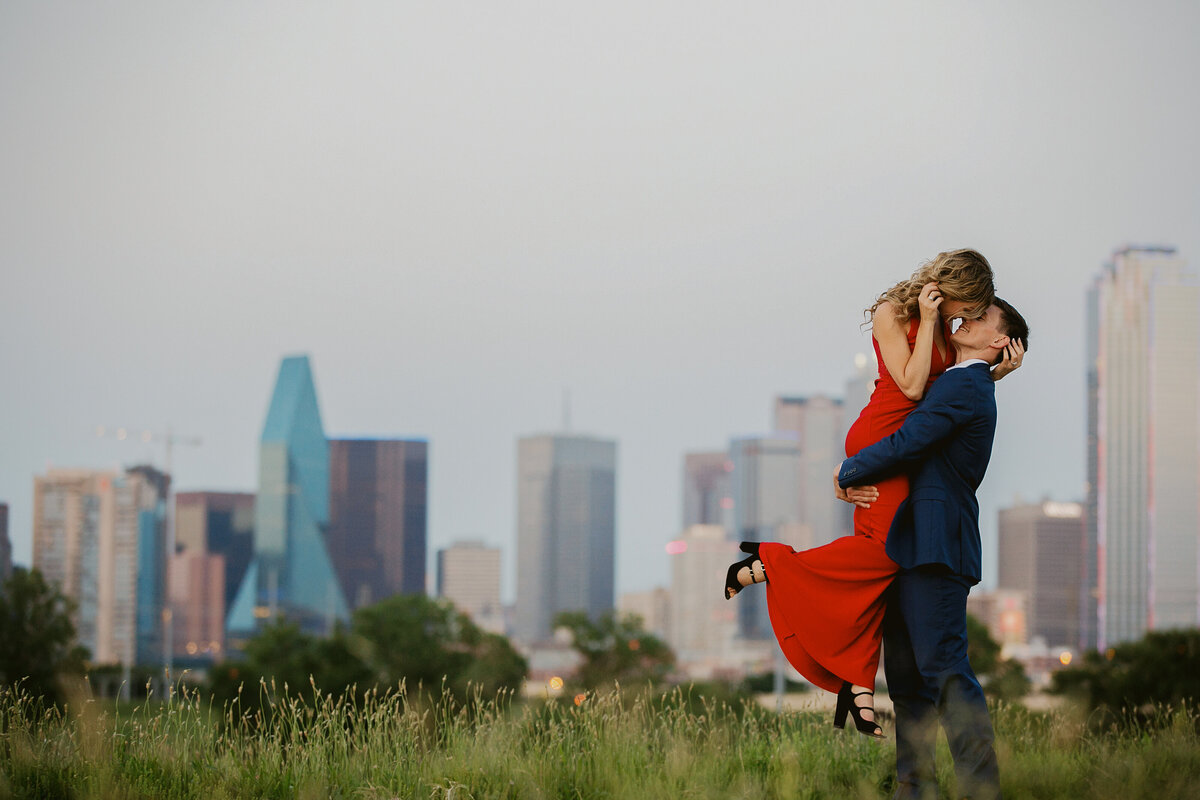Dallas skyline engagement photos Hampton Morrow 0013