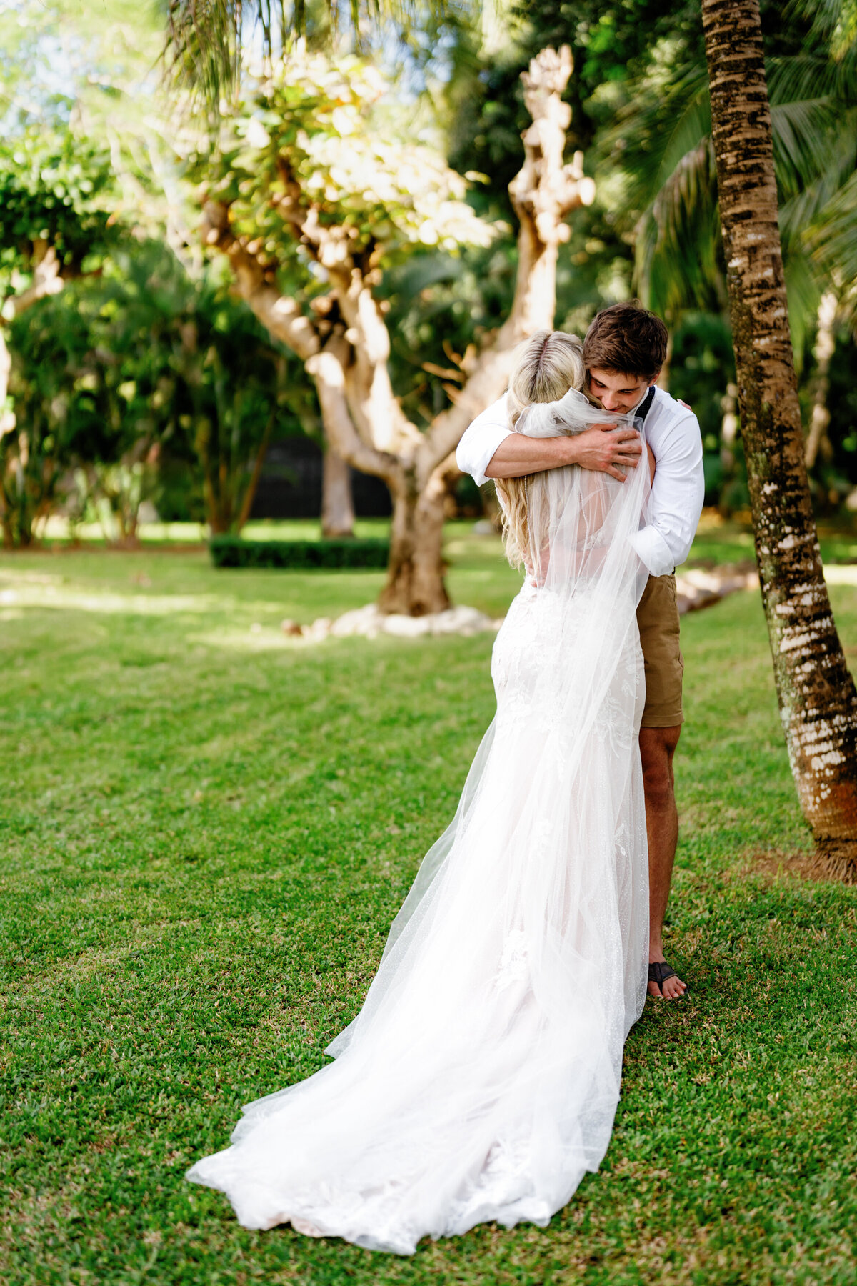 Aspen-Avenue-Florida-Wedding-Photographer-Jamaica-Tropical-Whismical-First-Look-Brother