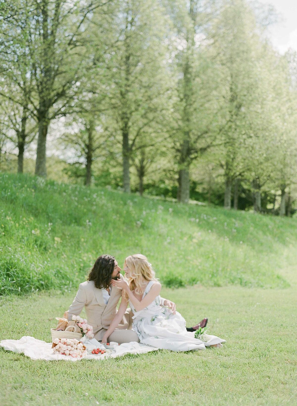 Chateau-Grand-Luce-Wedding-Photographer-Molly-Carr-21
