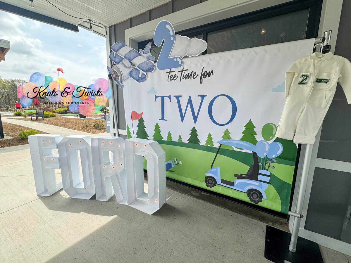 golf tee time for 2 backdrop