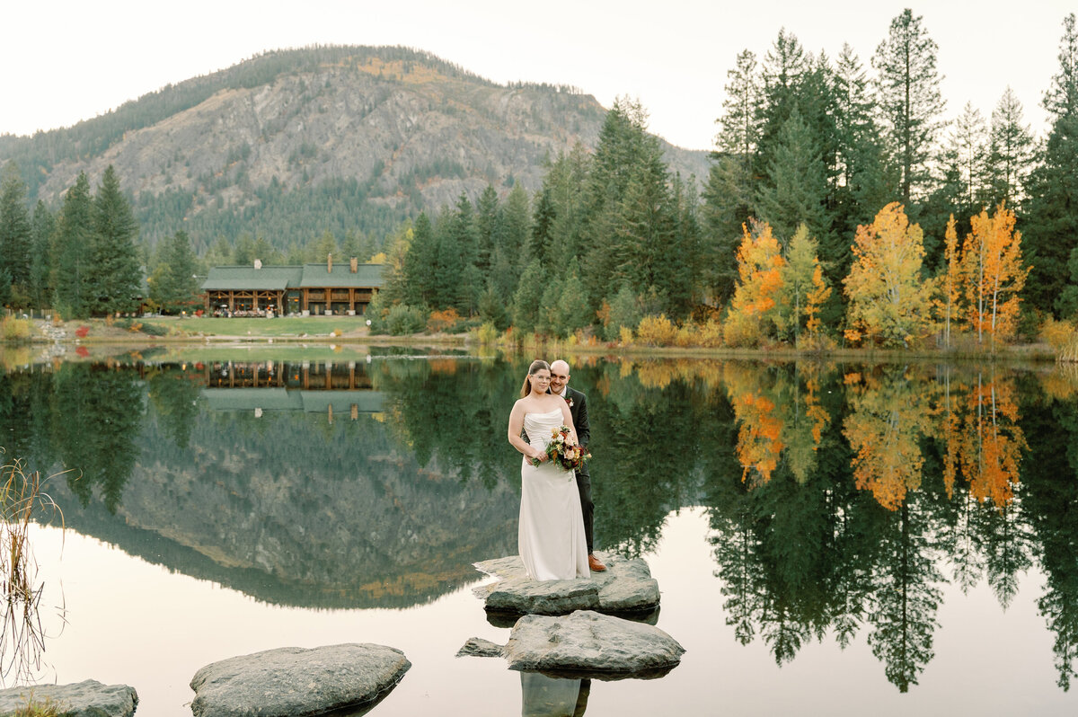 freestone_inn_mazama_washington_fall_wedding_photographer_14