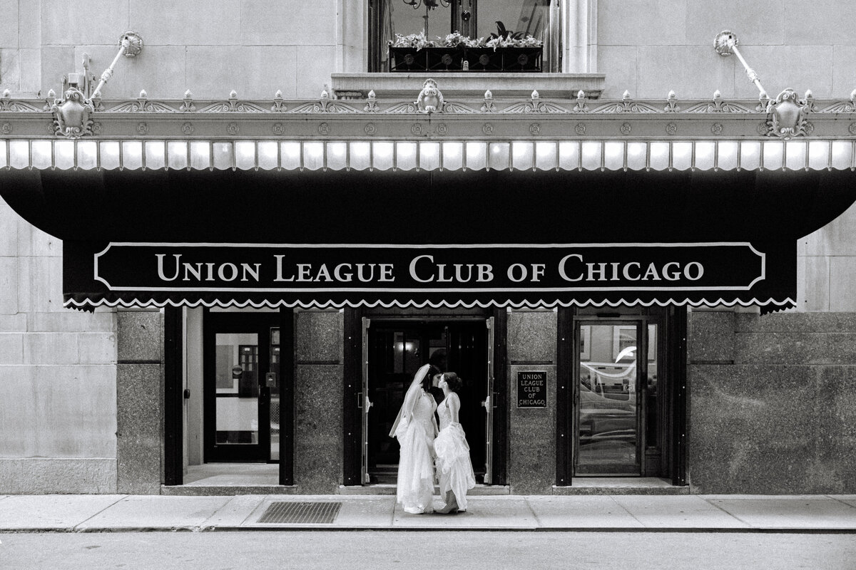 jewish lgbt wedding at union league club chicago-7