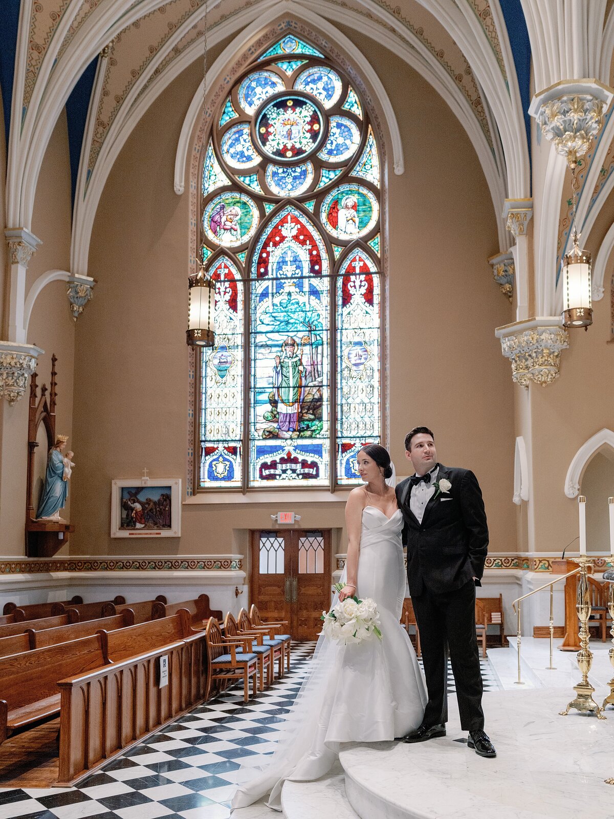 taubman-museum-of-art-wedding-photographer-oliver-and-co-roanoke-wedding_0153