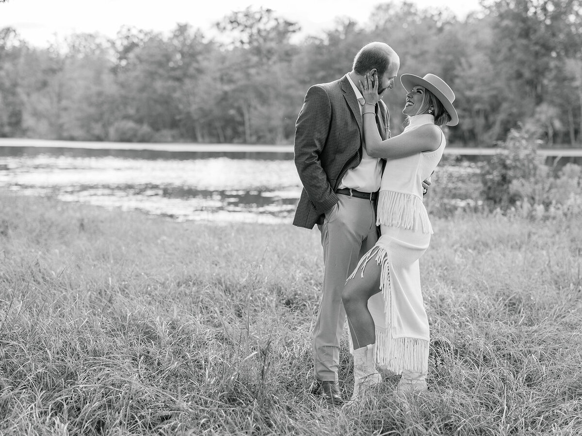 shea-gibson-mississippi-marriage-motherhood-photographer-erin-&-spencer-80