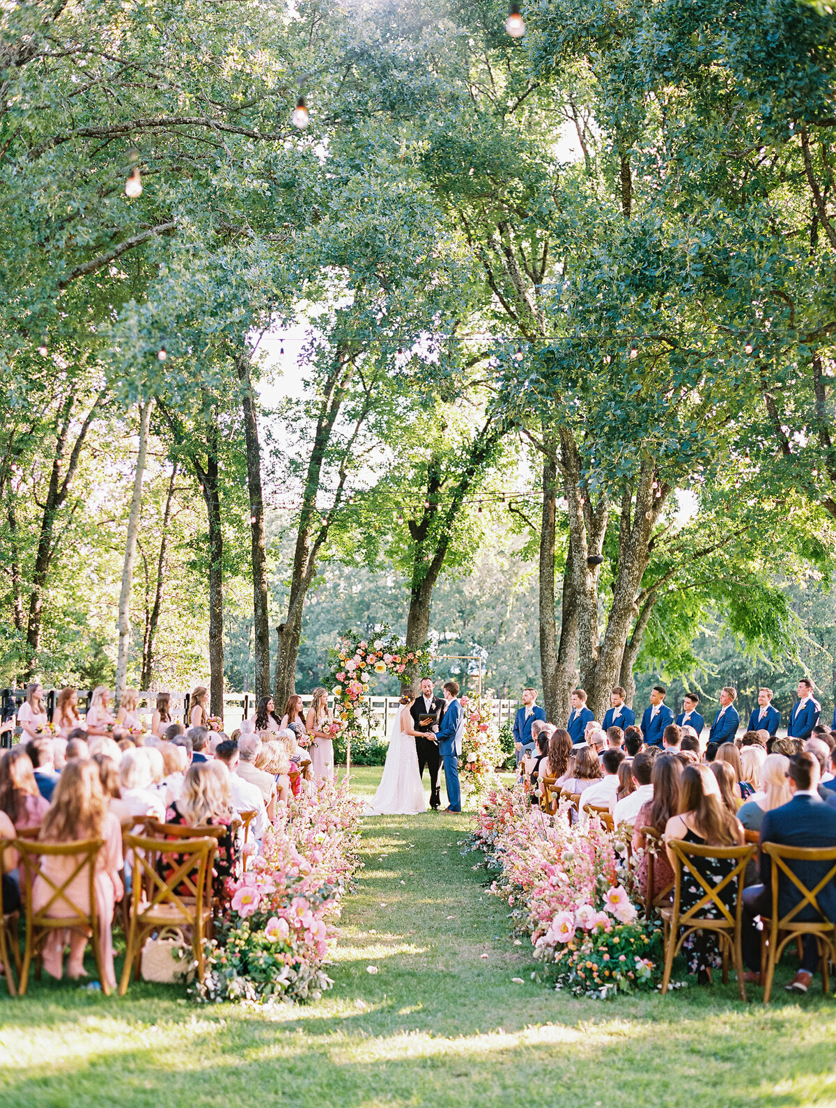 max-owens-design-bright-summer-wedding-10-ceremony