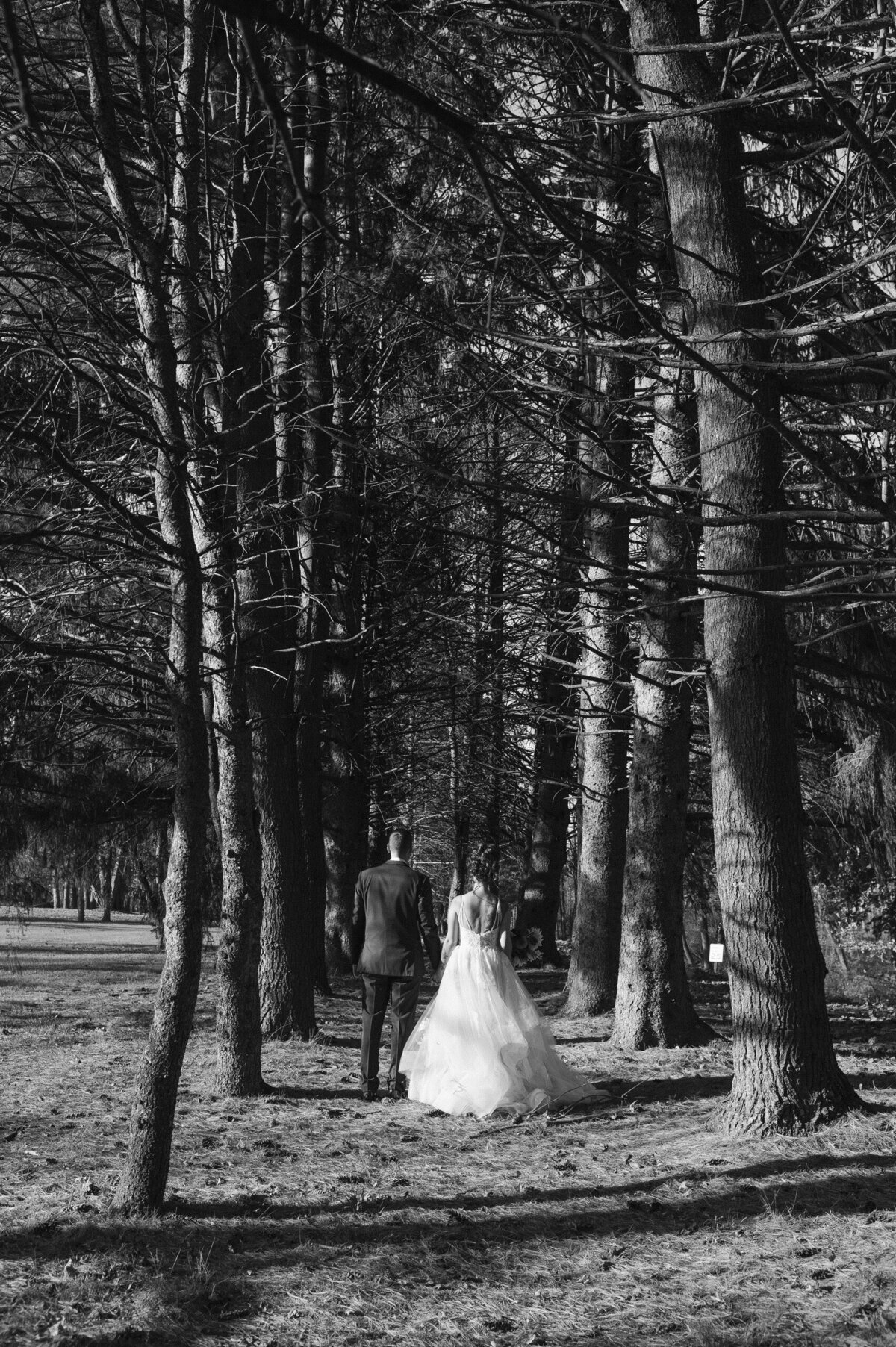 whimsical-wedding-photographer-nj-by-suess-moments-at-the-perona-farms-refinery