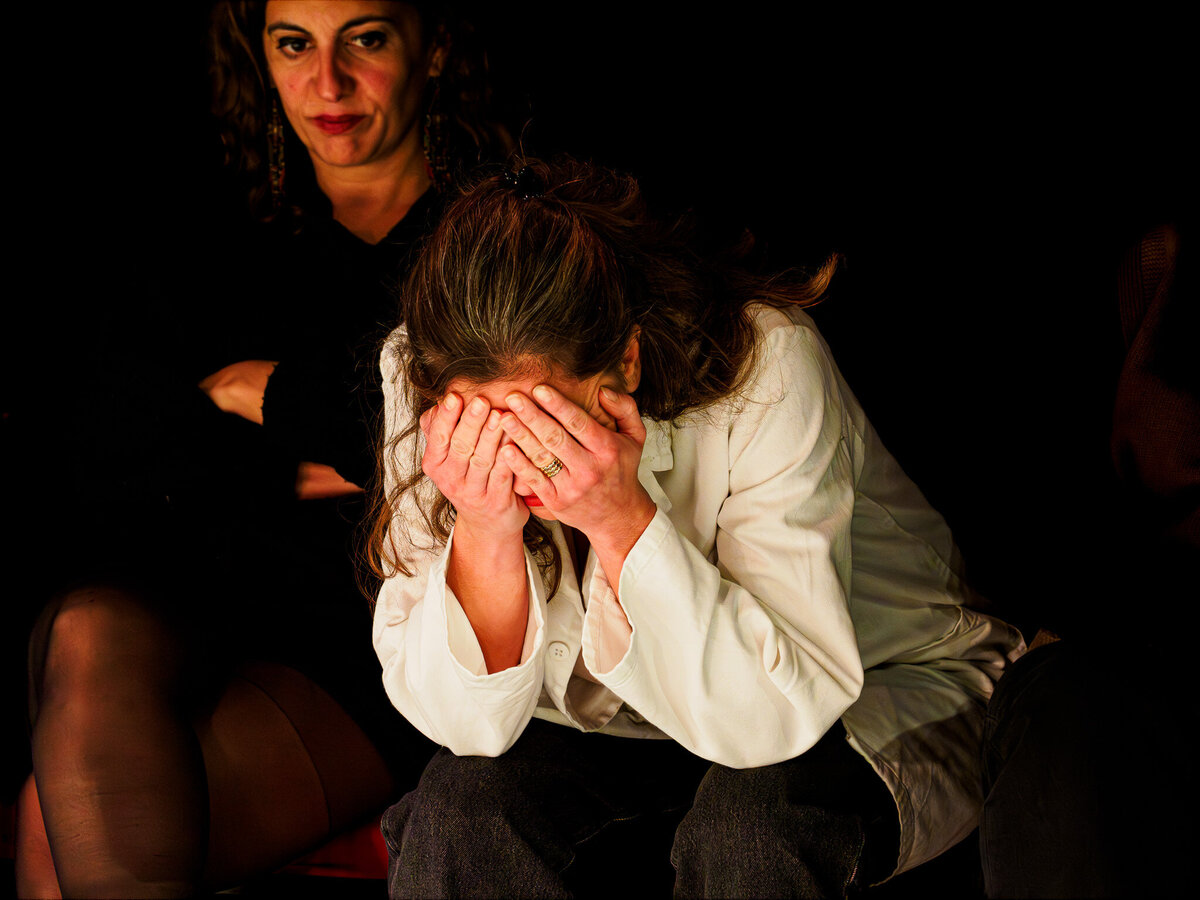 LES CONSOLANTES de Pauline Susini ©Marie Charbonnier_B200112