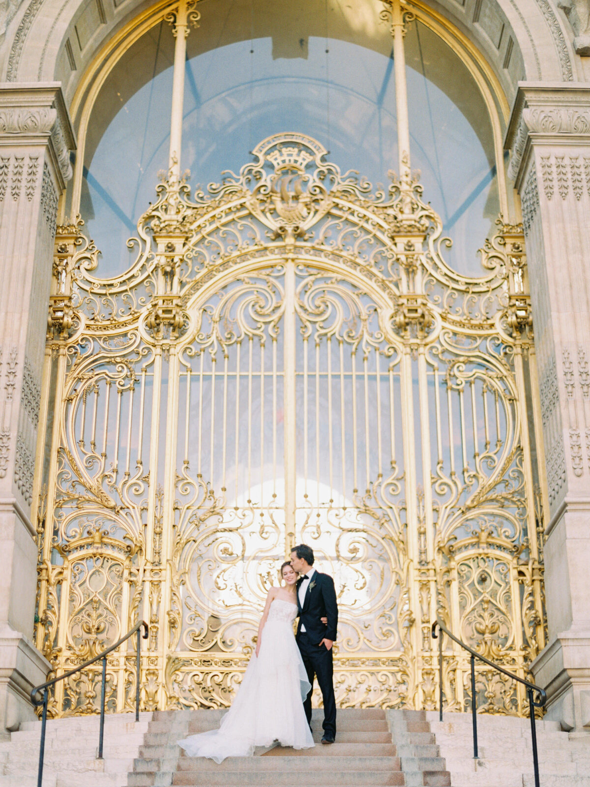 petit-palais-elopement-paris-wedding-photographer-mackenzie-reiter-photography-pont-alexandre-bridge-paris-france-30