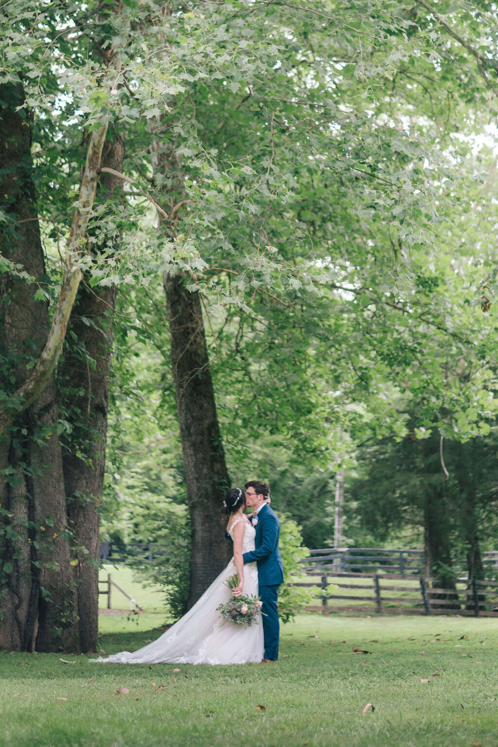 Meredith_John_Holston_Springs_Knoxville_Wedding_Alexandra_Adkisson_Photo-537