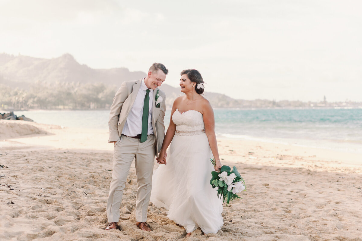 Destination Wedding Photographer, Oahu Hawaii Wedding