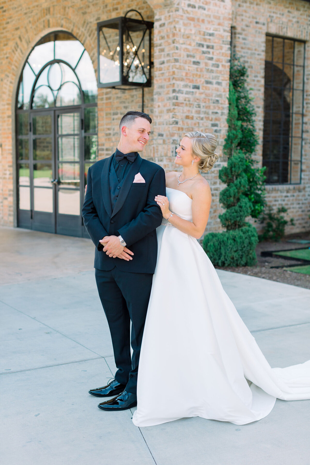 Summer-blush-iron-manor-houston-texas-wedding-18
