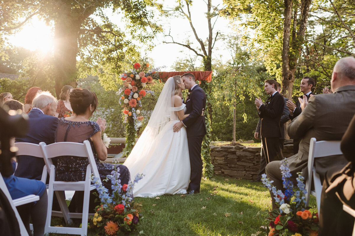 golden hour wedding ceremony at the inn at millrace pond nj