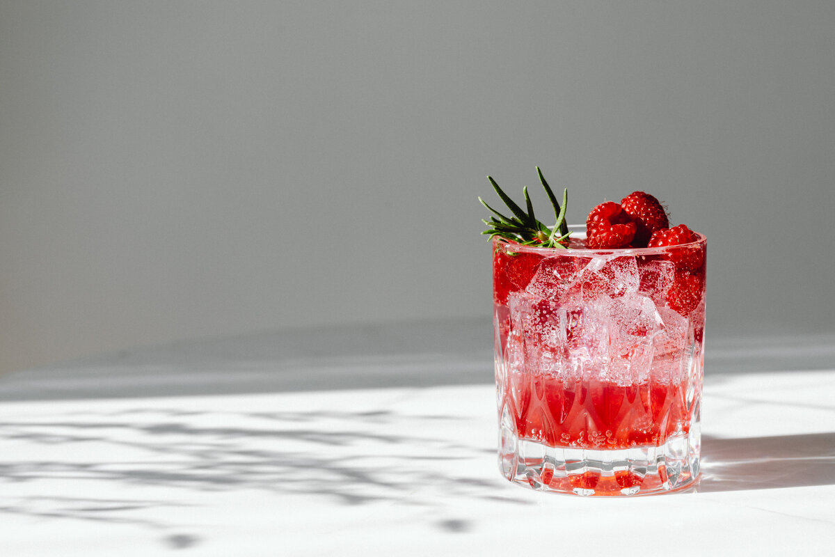 kaboompics_delicious-fresh-raspberries-23797
