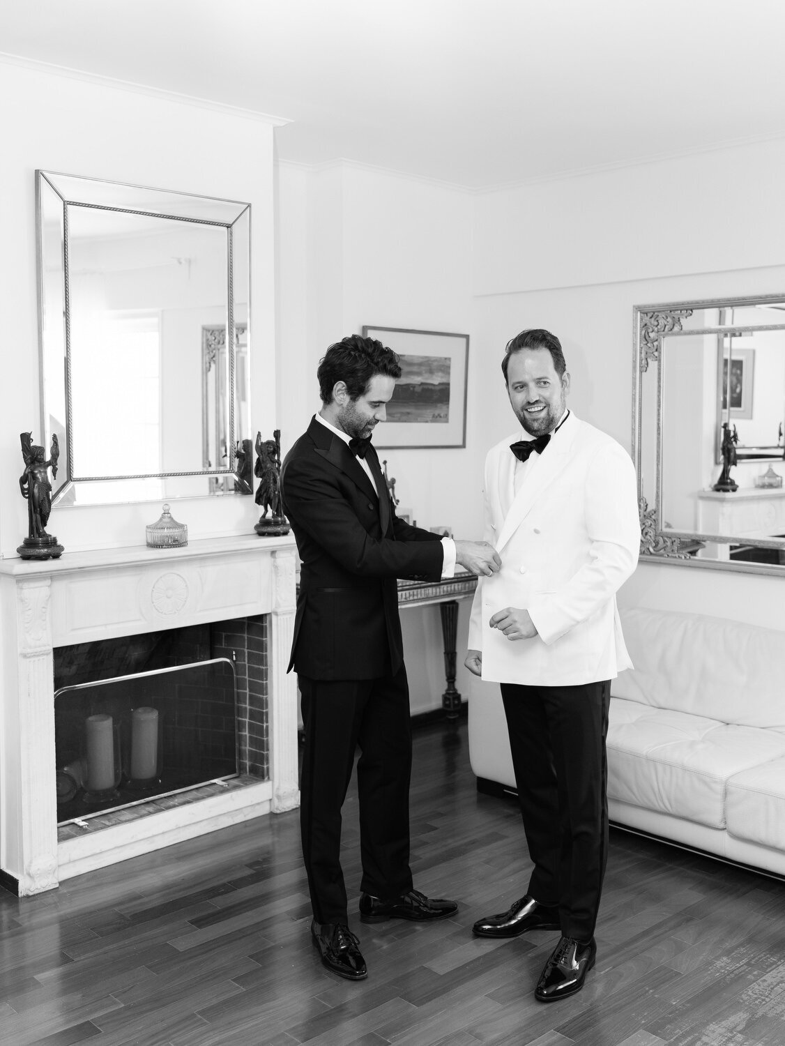 Black-Tie-Wedding-at-Four-Seasons-and-Vouliagmeni-Lake-004