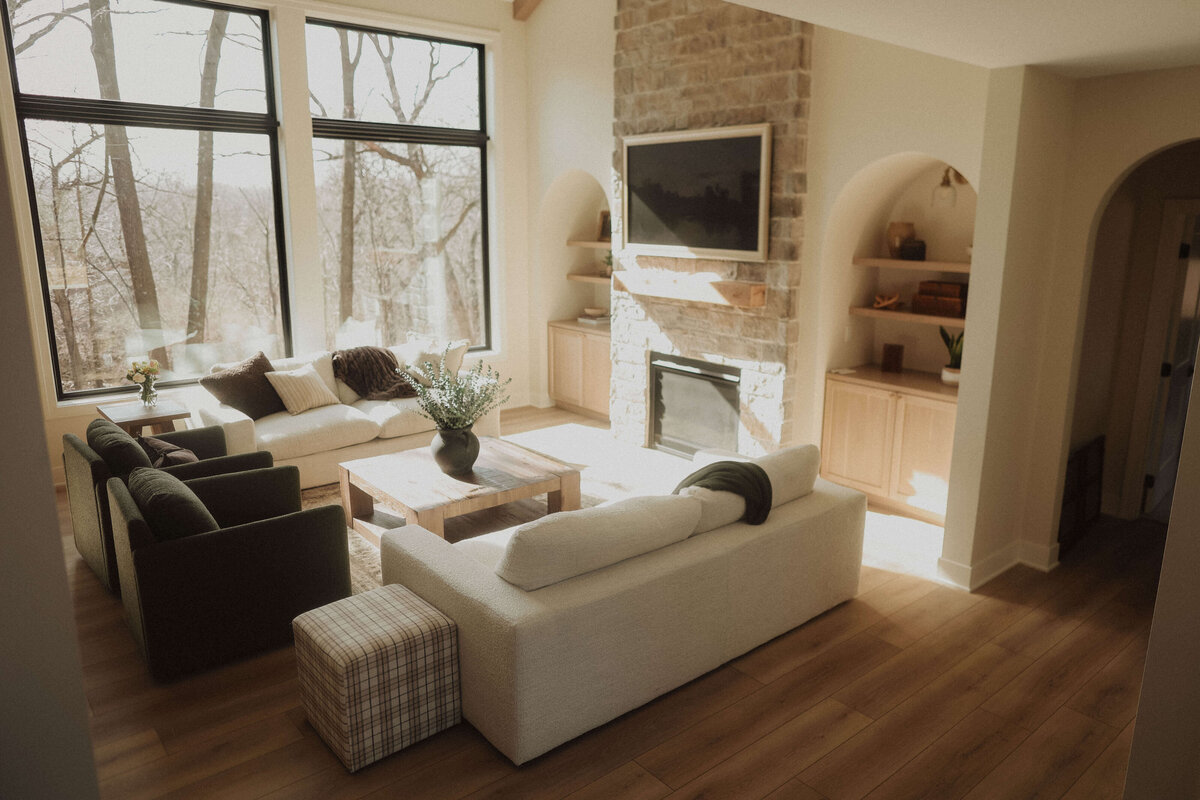 9632-Livingroom-Polk-City-Central-Iowa-Custom-Home-JRL-Builders-3F1A8188