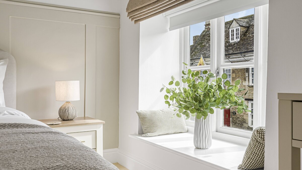 The Hideaway: Luxury 2 Bedroom Cottage