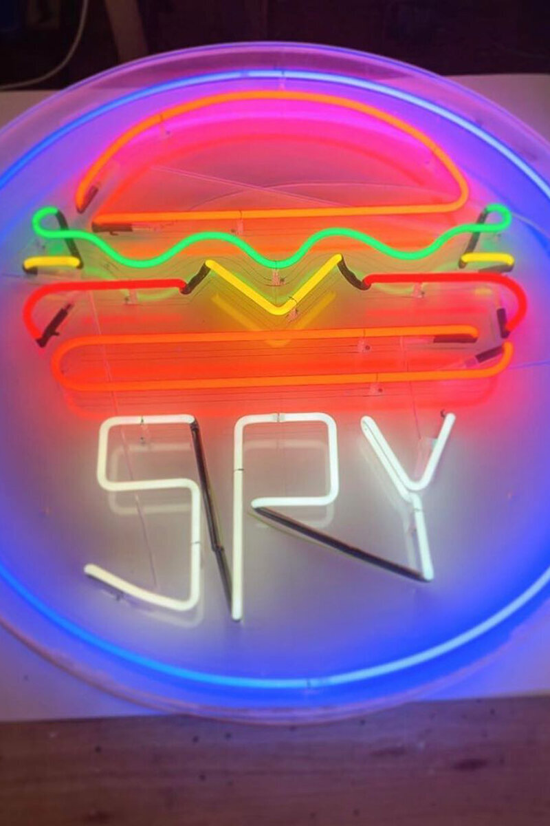 ellis-signs-custom-glass-neon-sign-burger-restaurant-newcastle-gateshead-north-east
