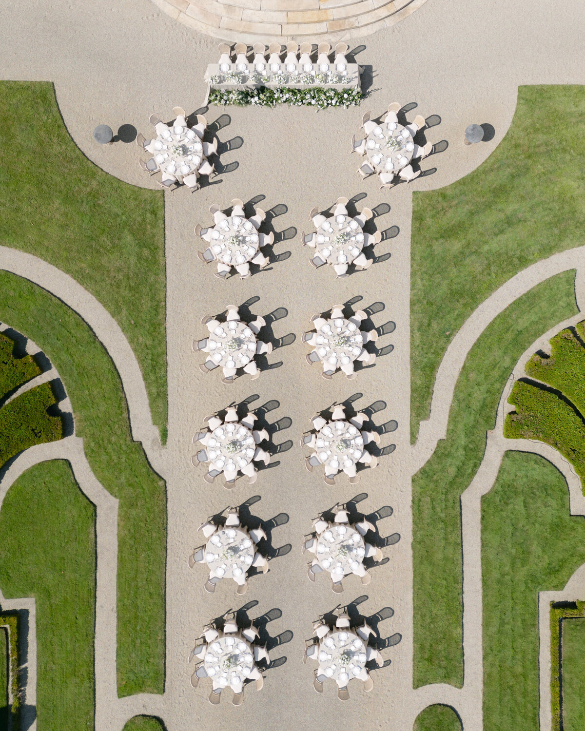 Chateau-de-Grand-Luce-wedding-florist-Floraison40