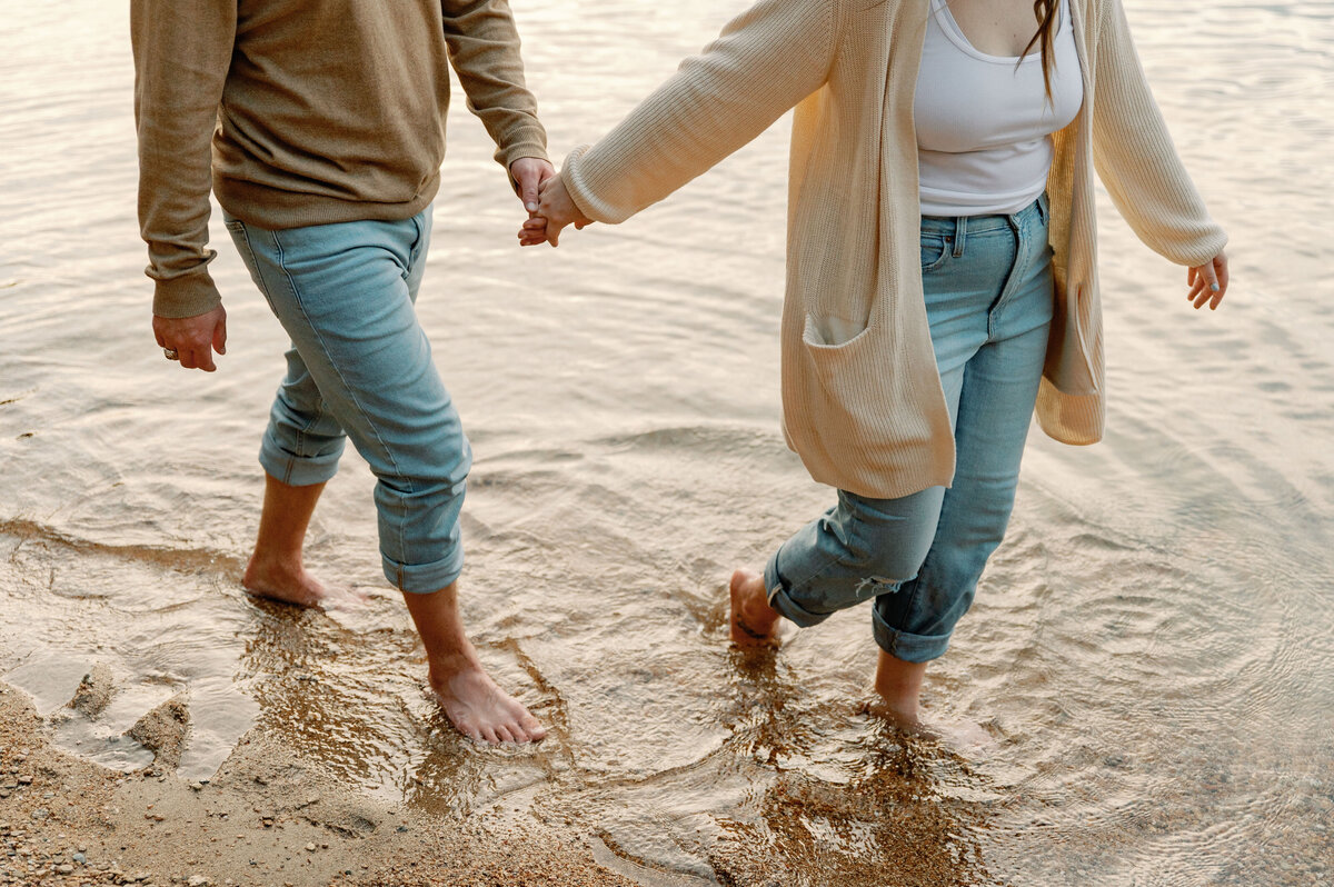 lake_coeur_d_alene_idaho_fall_golden_hour_engagement_session_06