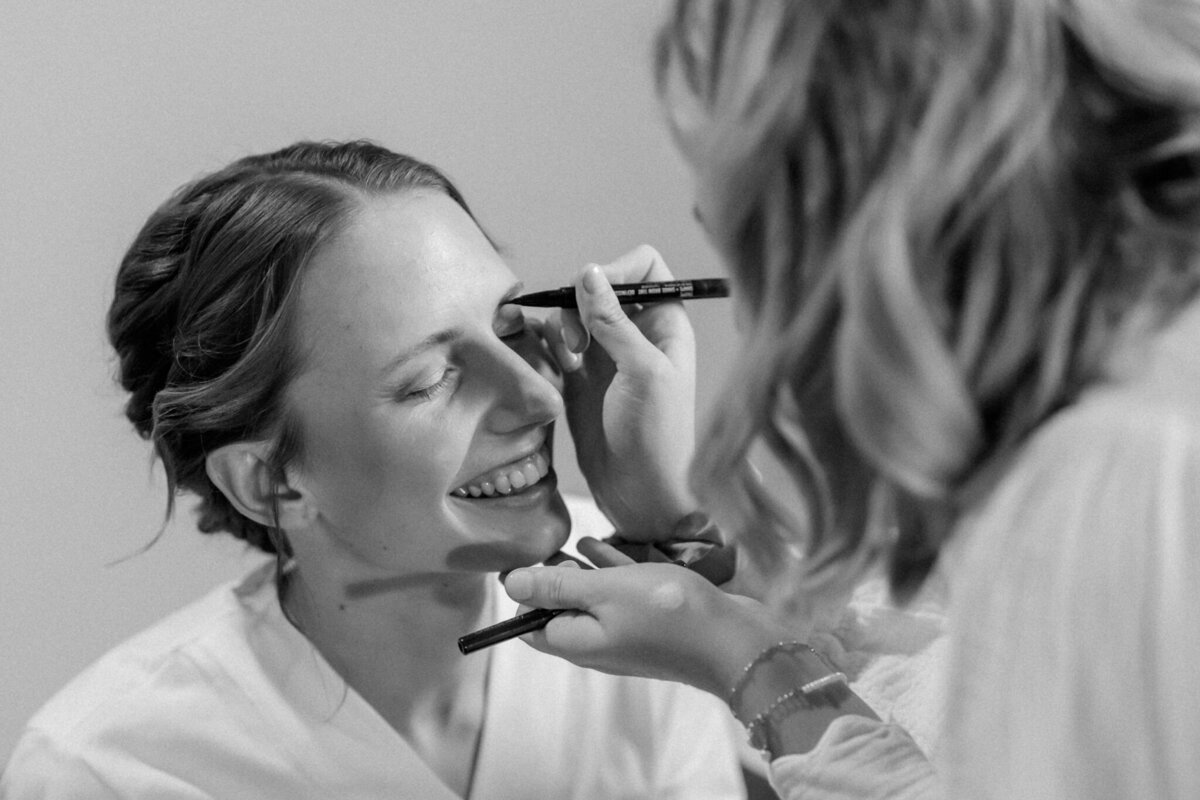 Sarah Schöb - Professional_Makeup_Artist_Schweiz_Bridal_Styling_RealbrideKathrin4_2048px