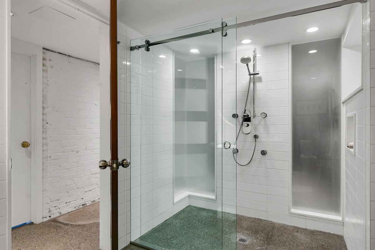 58-web-or-mls-60_009_Lower Level