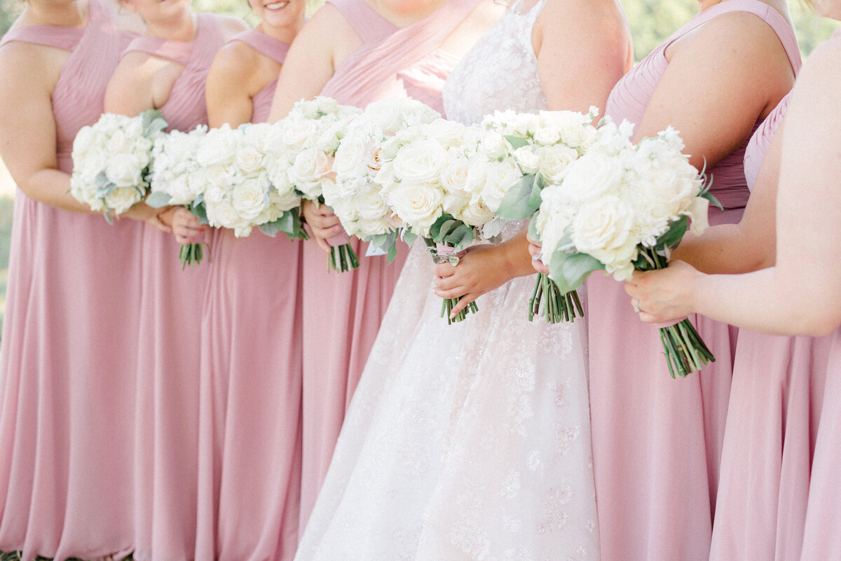 blush-and-white-summer-wedding