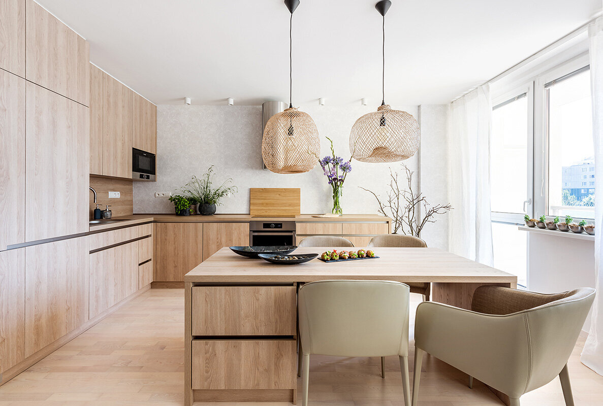 design interiéru bytu s duší přírody pohled do kuchyně