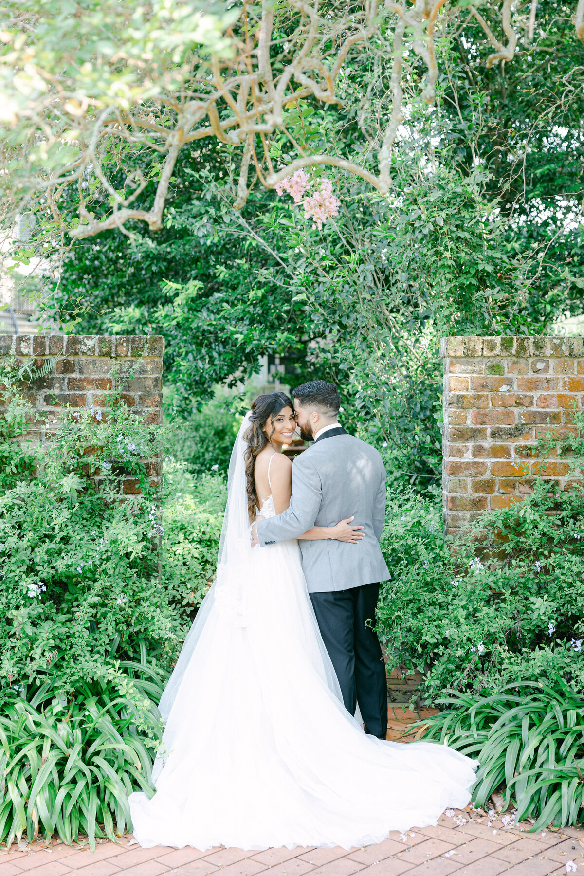 New_Orleans_LongVue_House_and_Gardens_anniversary_session_Alyse_and_Ben_Photography-2429