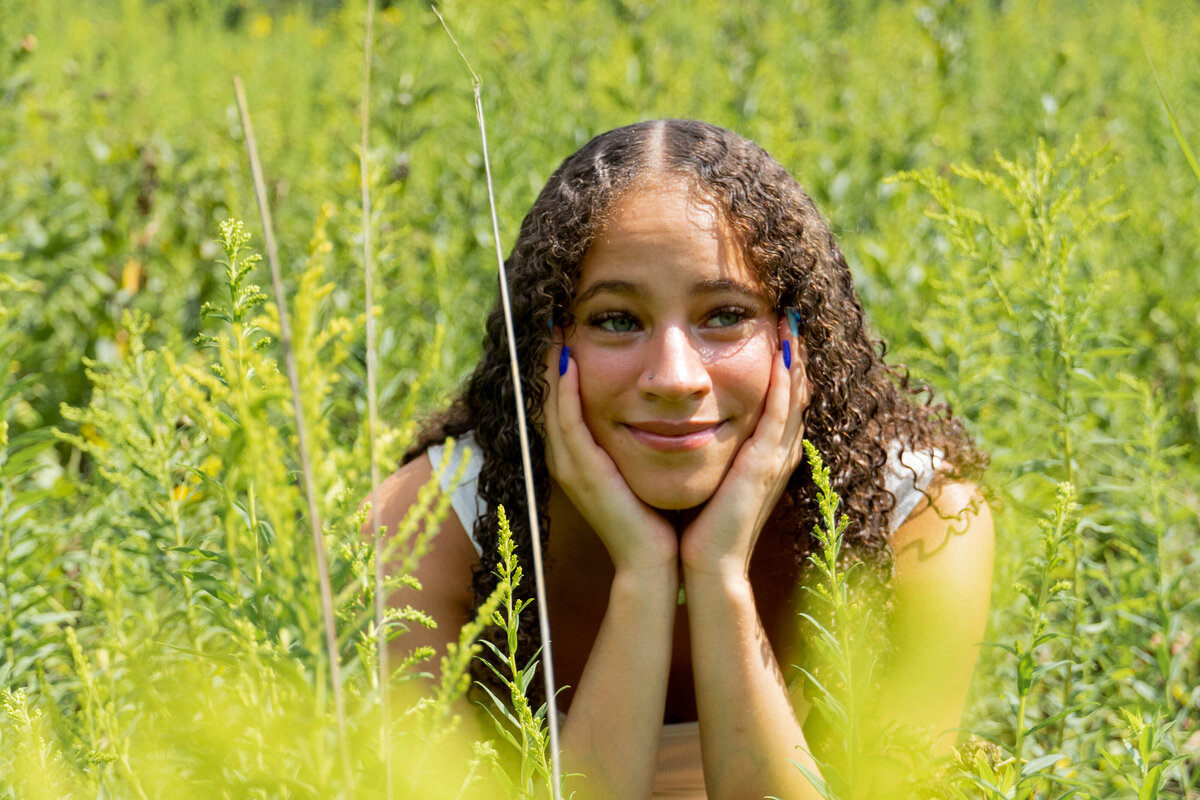 2022.08.23_SbE_StoolinField_007