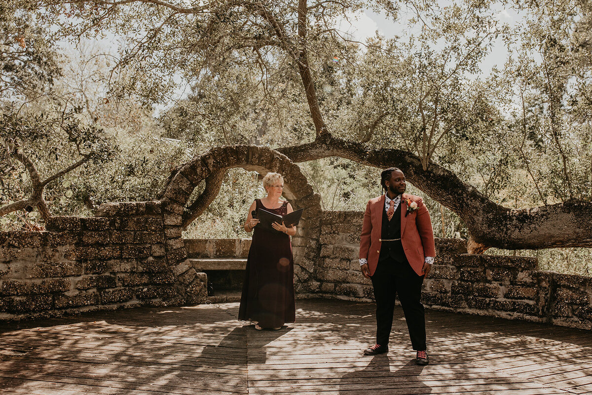 mad-images-photo-boyd-hill-florida-elope-chantilly-chic-celebrations-goth-wedding-2