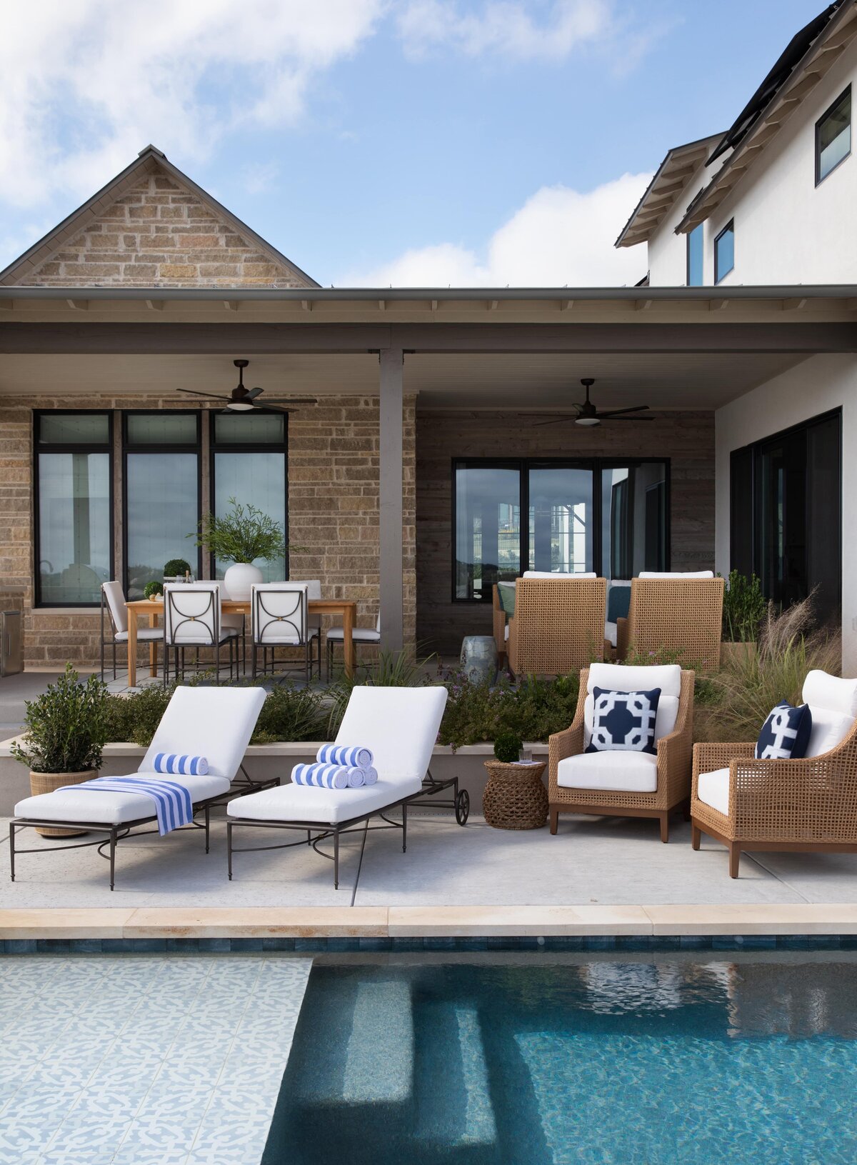 daley-home-lakeside-landing-resort-style-outdoor-living-3