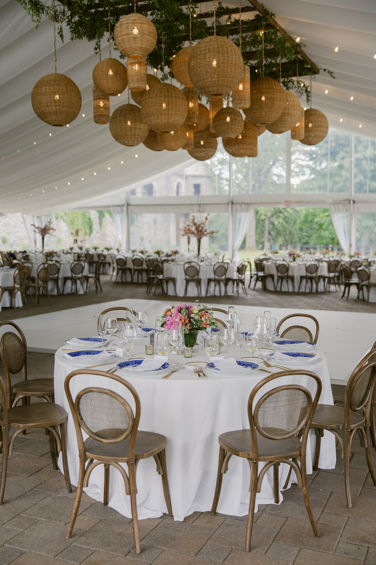 E&BWed1137