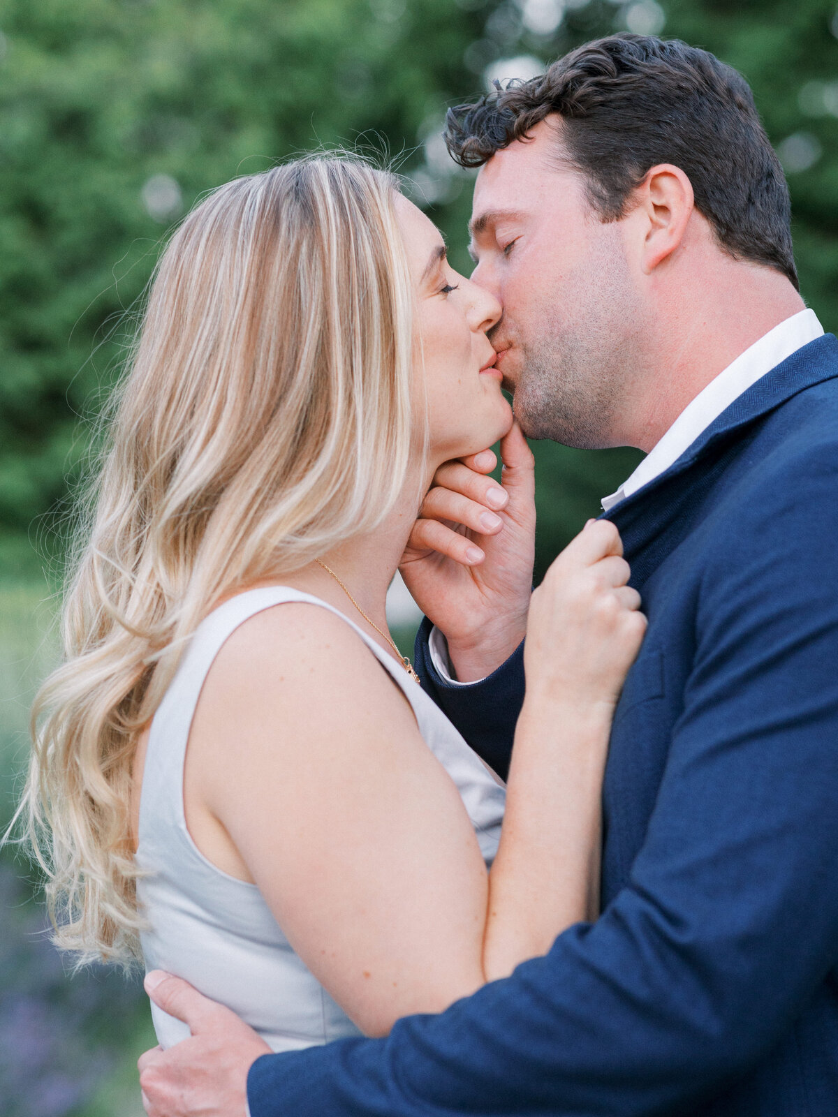053124_Lauren-and-Shane-Schenley-Park-Engagement-annetroxelpittsburghweddingphotography-2735