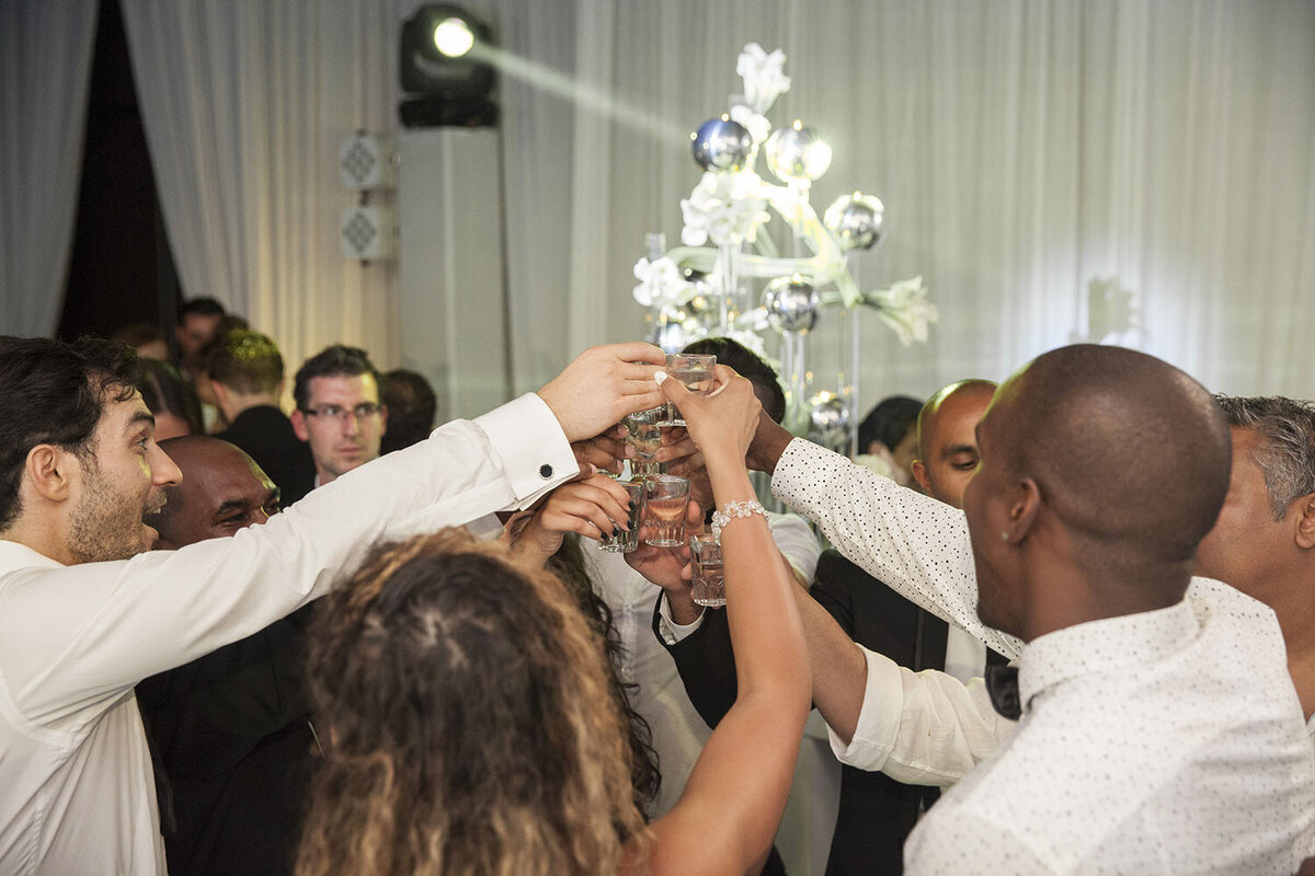 00068-monochrome-wedding-w-south-beach-chris-weinberg-events