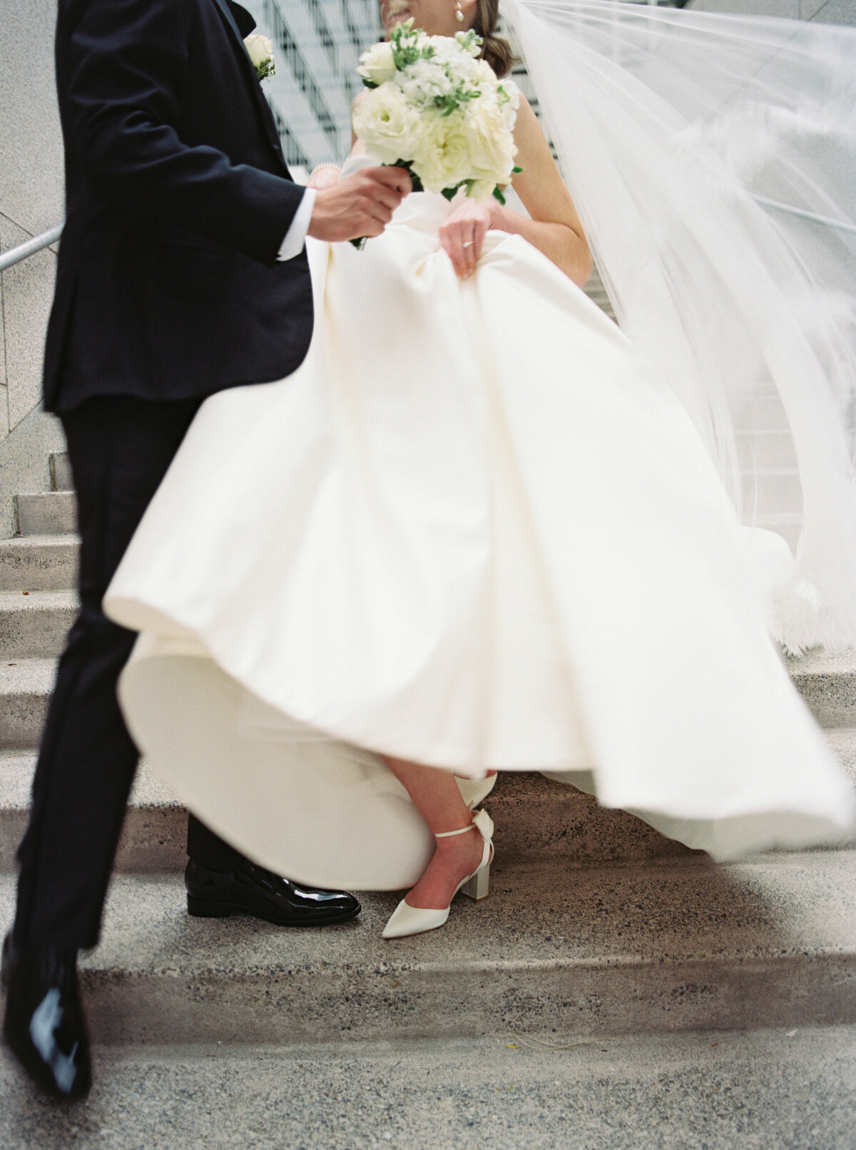 best-seattle-wedding-photographers-the-tenneys-at-washington-athletic-club-25