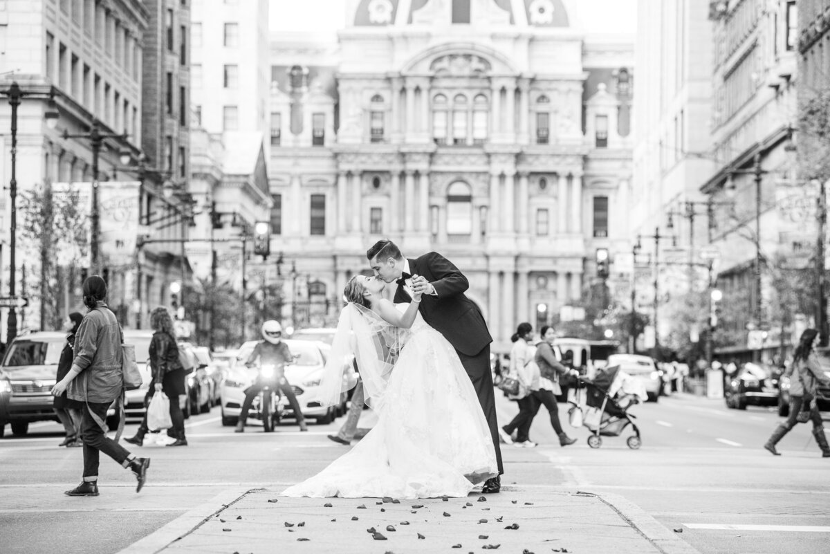 Broad-street-city-hall-philadelphia-wedding-annie-hosfeld-photography-310
