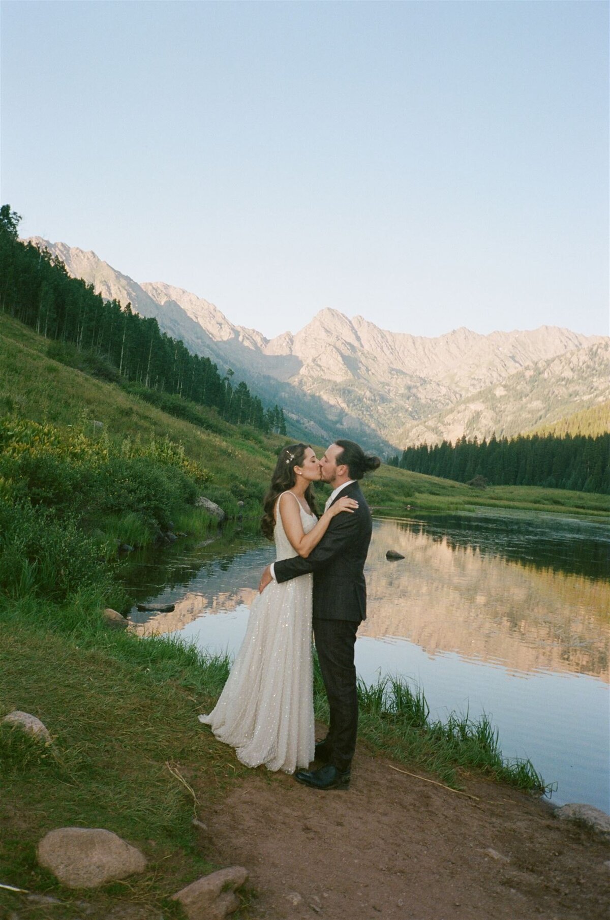 liamnatalieelopement_film_carolinebrackney-17_websize