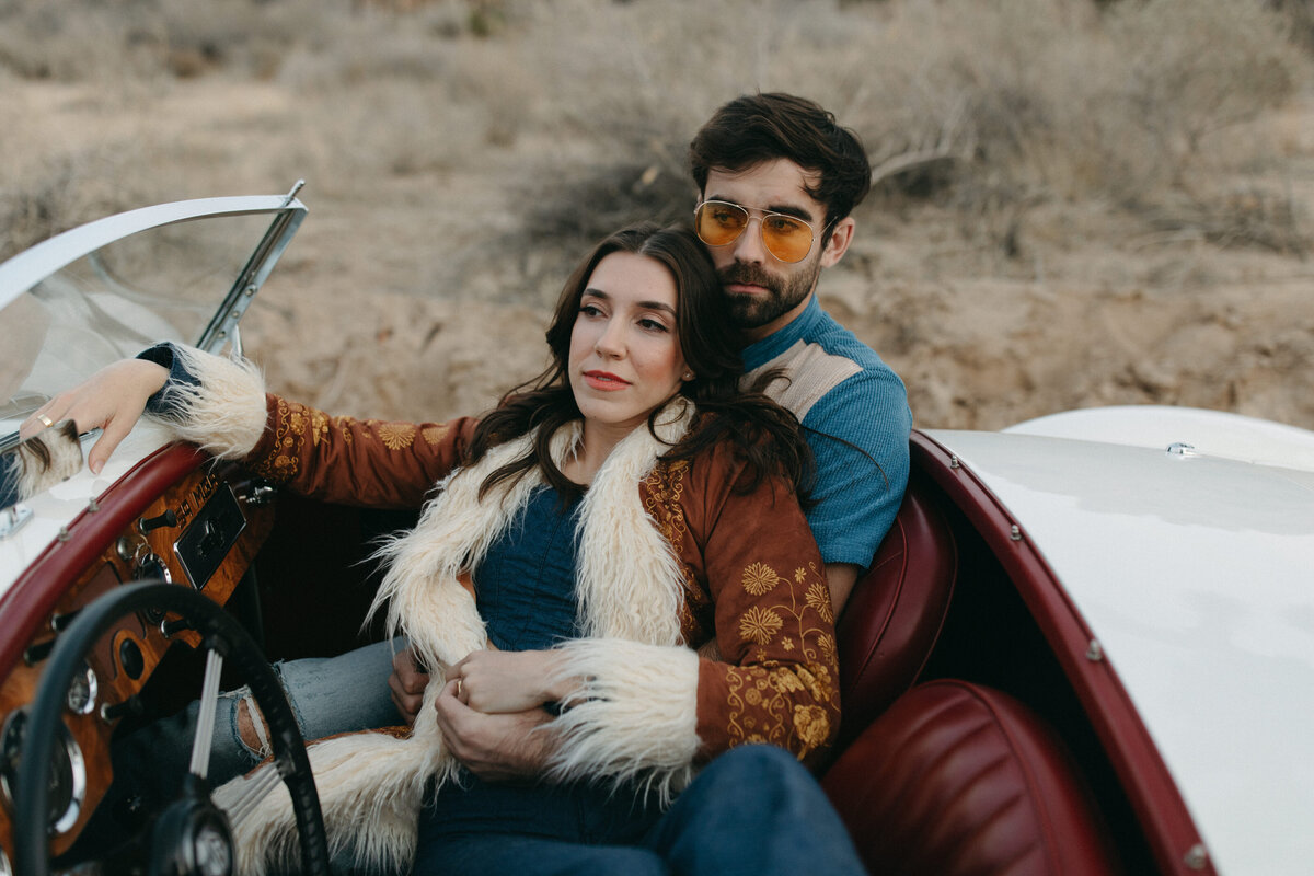 70s-car-engagement-session-49