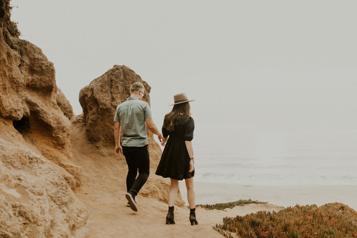 Big-Sur-Elopement-Photographer_Adventurous-Couples-Session_Northern-California-Photographer_Anna-Ray-Photography-40