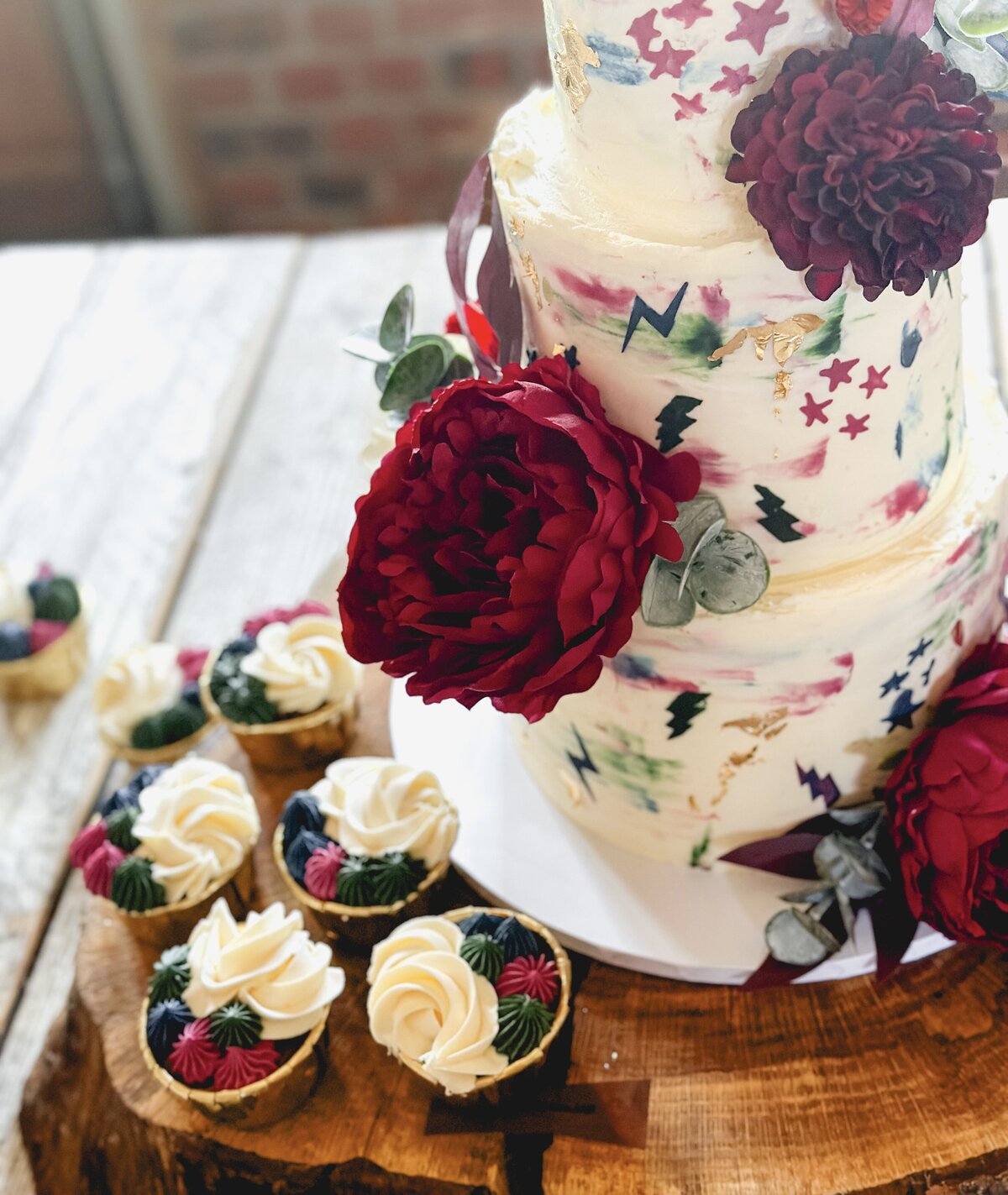 layers-graces-buttercream-wedding cake-harry-potter-three-tier-rustic-luxury-cupcakes